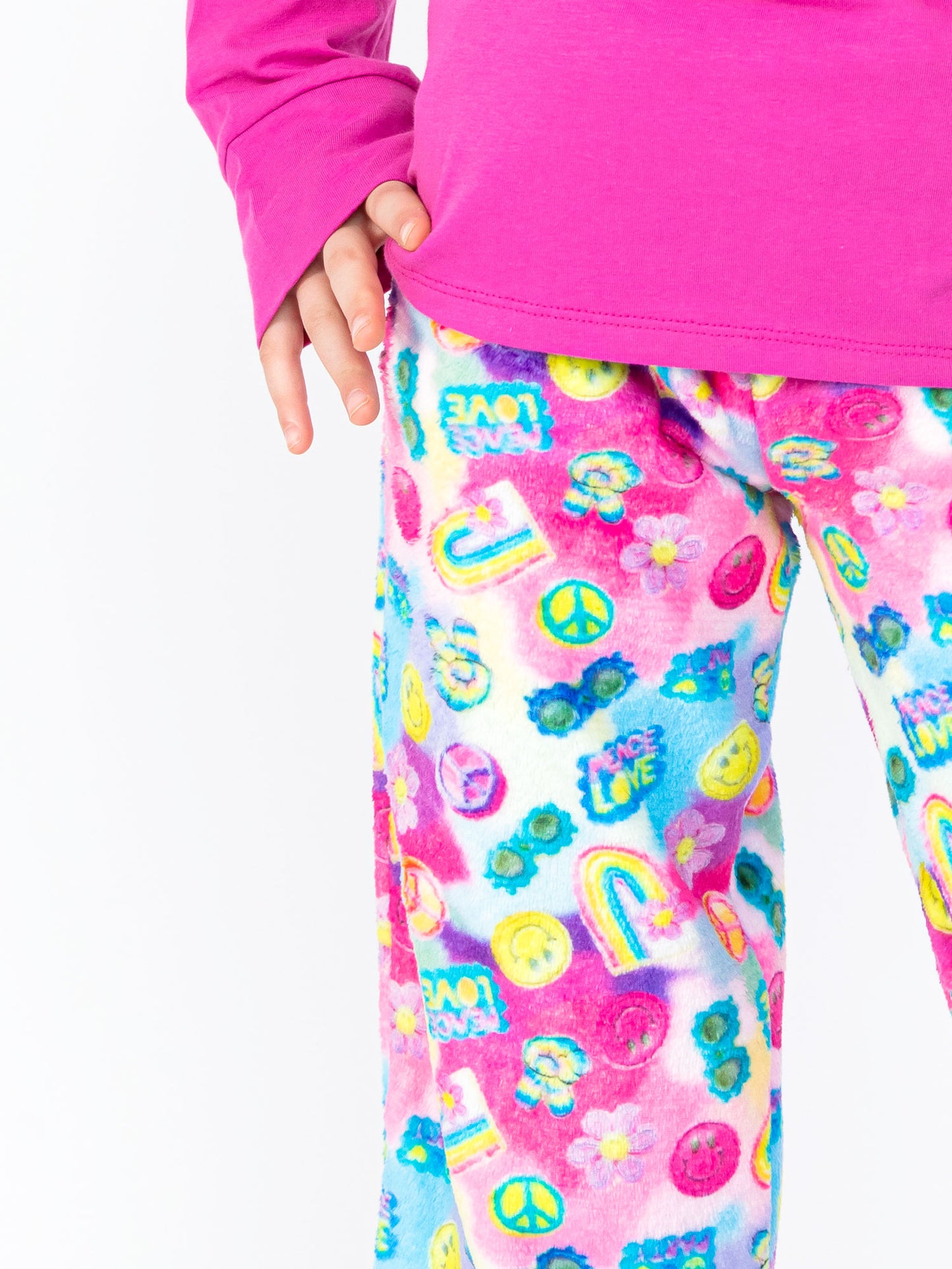 girls plush loungewear pant in multicolour print