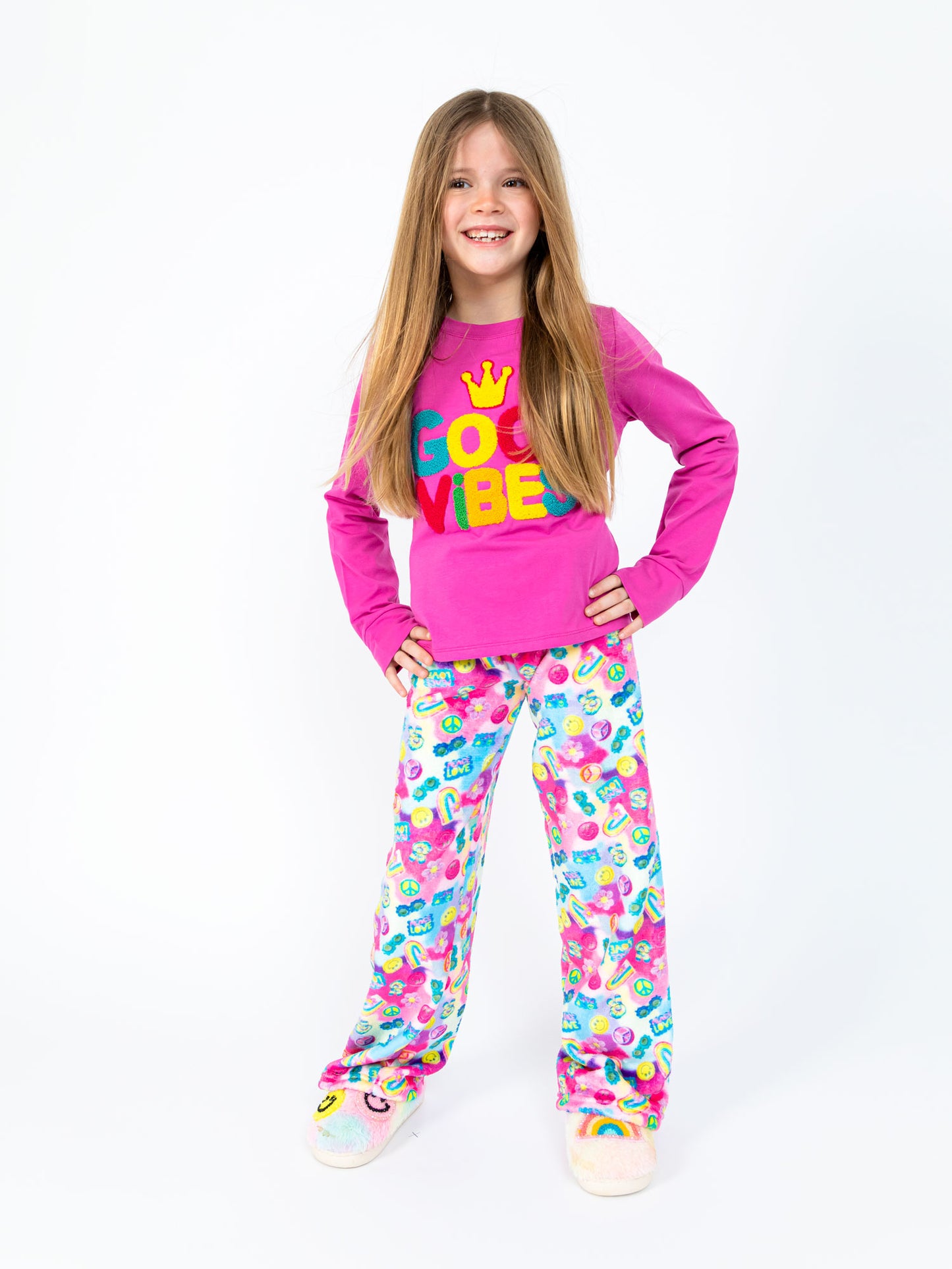 girls plush loungewear pant in multicolour print