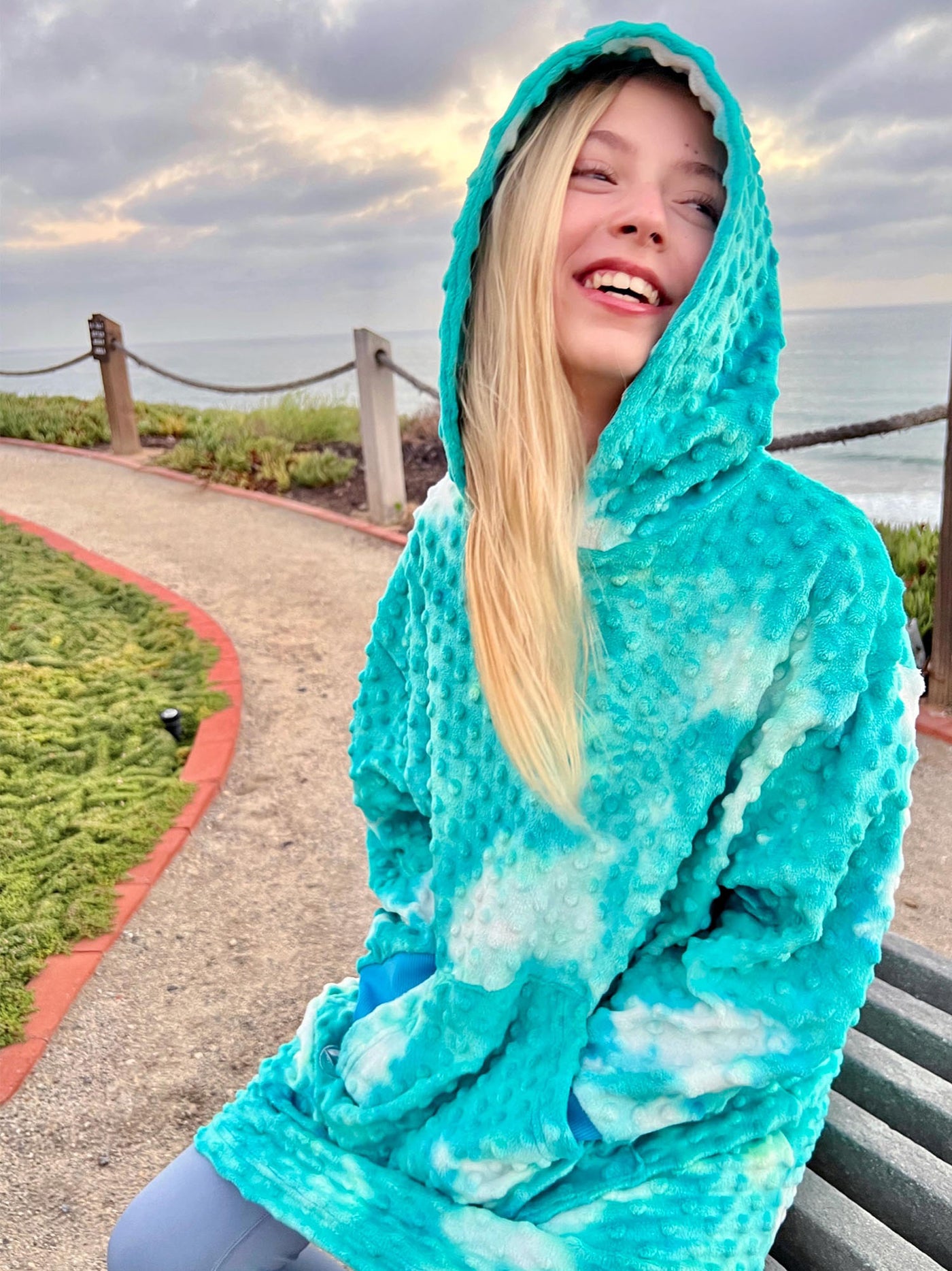 girls oversize minky bubble hoodie in tie dye
